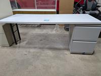 Lot 73 - Desk